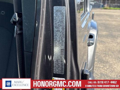 Used 2023 Jeep Gladiator Overland image 32