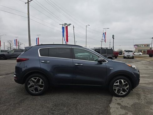 Used 2021 Kia Sportage EX w/ EX Technology Package image 4