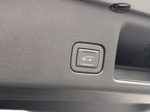 New 2025 Chevrolet Equinox EV RS image 30