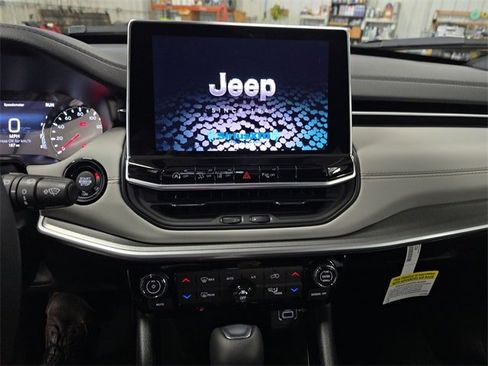 New 2026 Jeep Compass Limited image 22