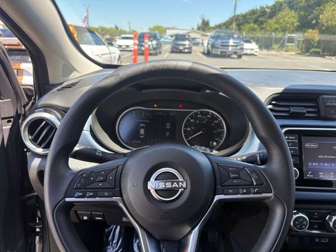 Used 2025 Nissan Versa SV FWD image 25
