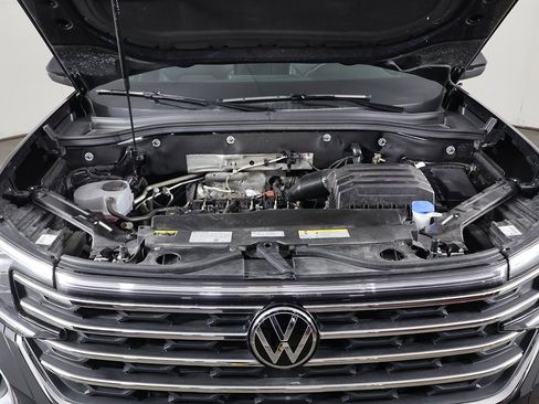 Used 2025 Volkswagen Atlas SE image 21