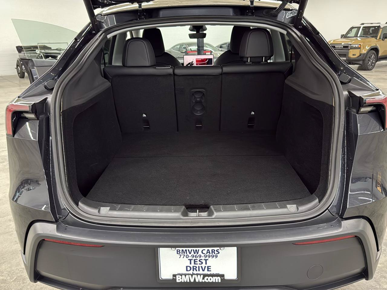 Used 2026 Tesla Model Y 2WD image 17