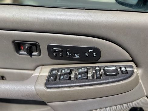 Used 2005 Chevrolet Tahoe LT w/ LT Preferred Equipment Group AWD/4WD image 18