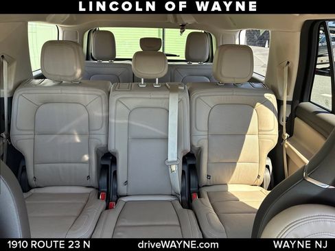 Certified 2024 Lincoln Navigator Reserve AWD/4WD image 16