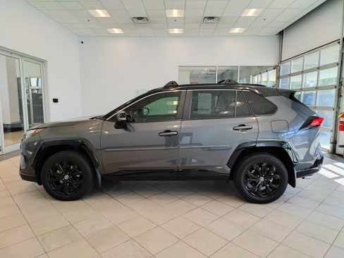 Used 2022 Toyota RAV4 XSE AWD/4WD image 6