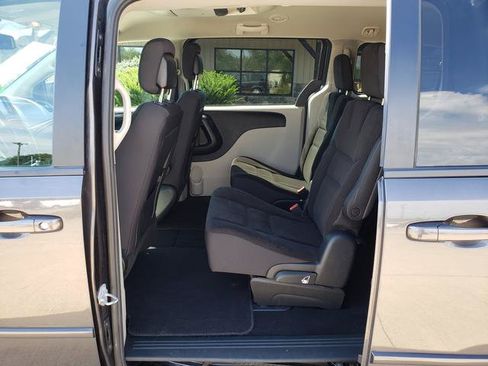 Used 2017 Dodge Grand Caravan SE w/ Power Window Group FWD image 12