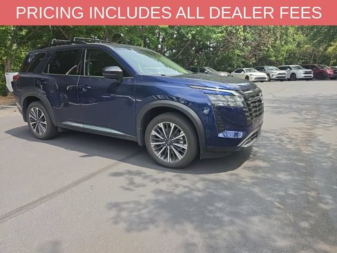 Used 2026 Nissan Pathfinder Platinum w/ Cargo Package AWD/4WD image 1
