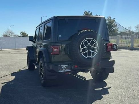 Used 2024 Jeep Wrangler Unlimited Rubicon w/ Technology Group AWD/4WD image 7