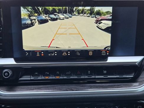 Used 2025 Chevrolet Silverado 1500 LTZ w/ LTZ Premium Package AWD/4WD image 17