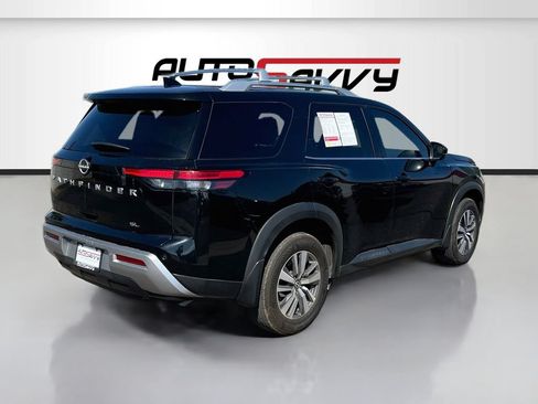 Used 2024 Nissan Pathfinder SL FWD image 7