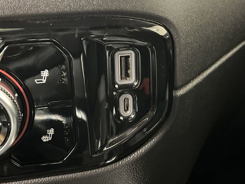 Certified 2022 GMC Sierra 1500 Elevation w/ Preferred Package image 25