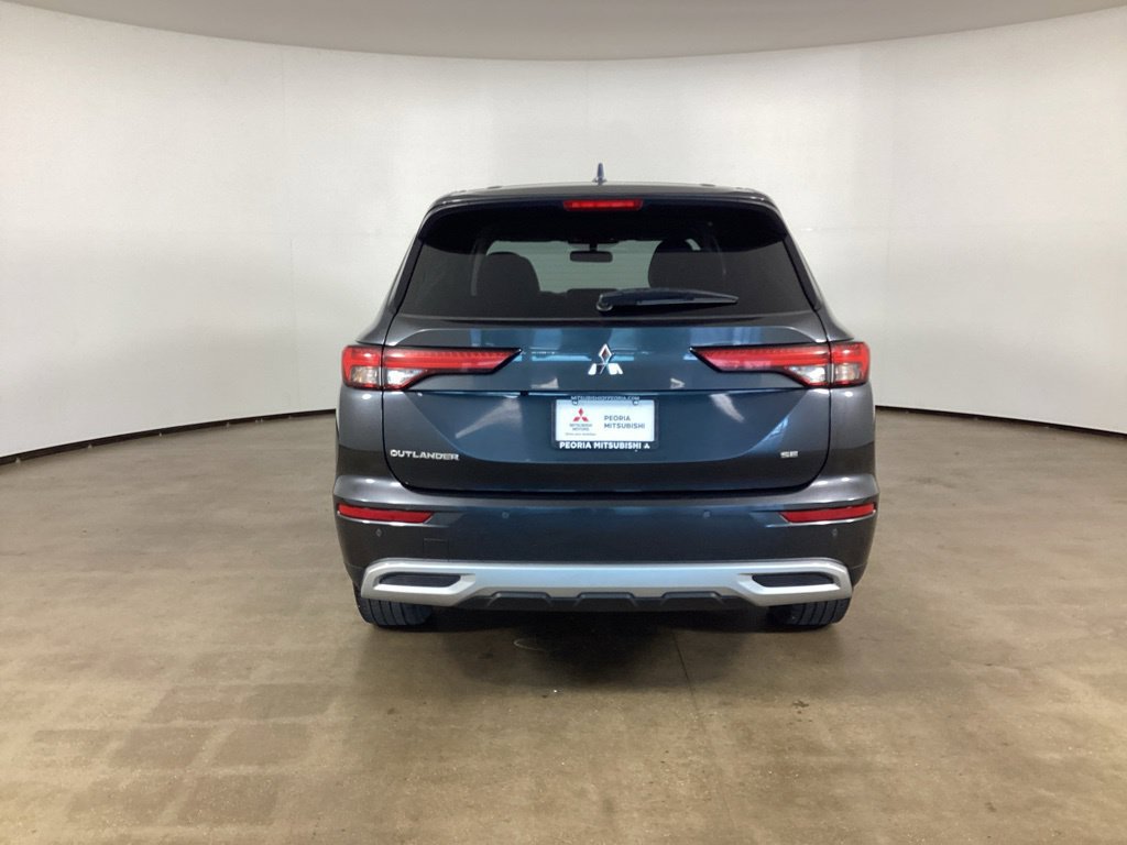 Used 2024 Mitsubishi Outlander SE Black Edition FWD image 6