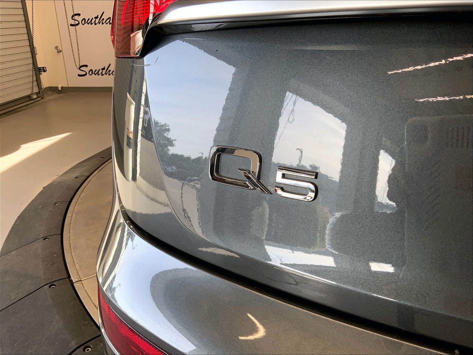 Certified 2023 Audi Q5 2.0T Premium w/ Convenience Package AWD/4WD image 7