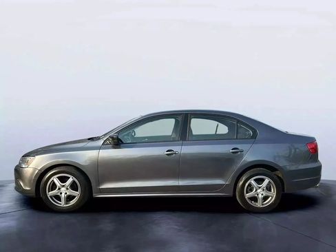 Used 2013 Volkswagen Jetta S FWD image 2