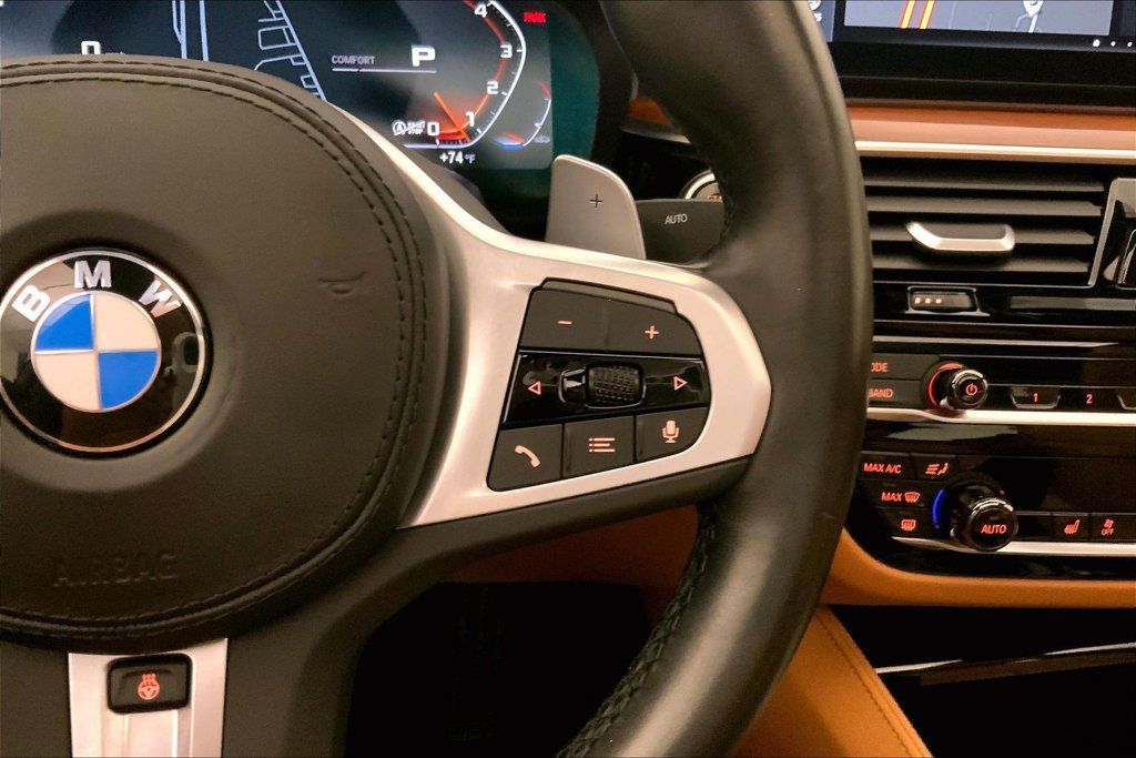 Used 2023 BMW M550i xDrive w/ Executive Package AWD/4WD image 19