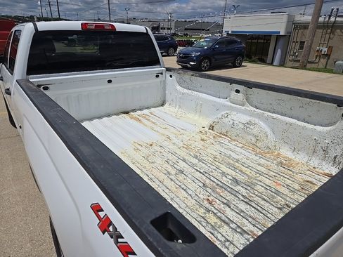 Used 2018 Chevrolet Silverado 2500 W/T w/ Snow Plow Prep Package image 10
