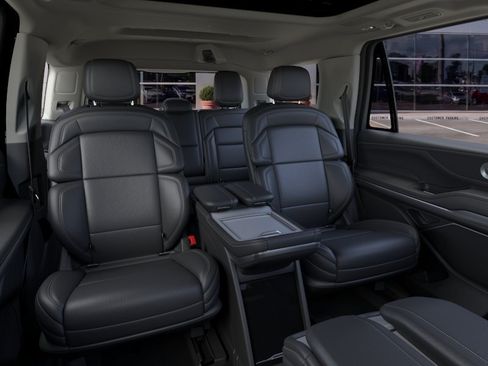New 2026 Lincoln Navigator Reserve AWD/4WD image 11