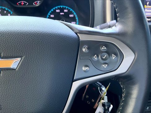 Used 2022 Chevrolet Colorado Z71 AWD/4WD image 25