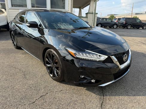 Used 2020 Nissan Maxima SR w/ Sport Mat Group FWD image 5