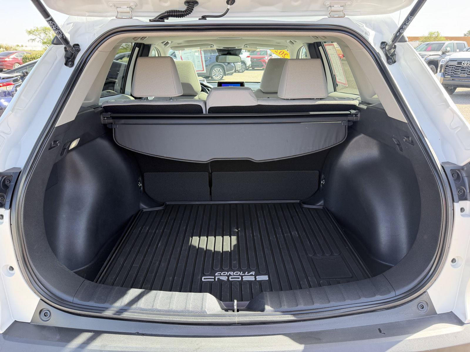 Used 2026 Toyota Corolla Cross LE w/ Moonroof Package FWD image 13