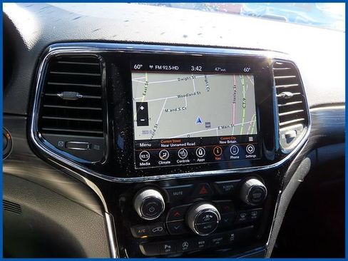 Certified 2020 Jeep Grand Cherokee Altitude image 16