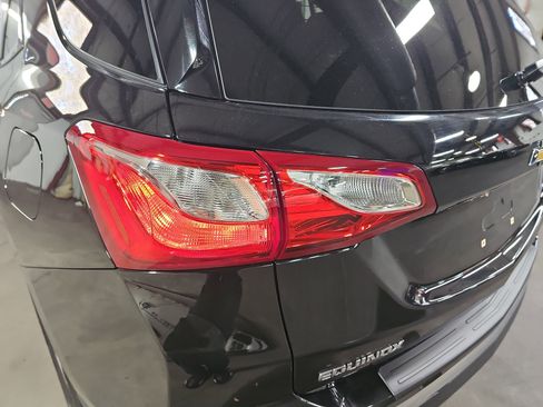 Used 2021 Chevrolet Equinox LT image 34