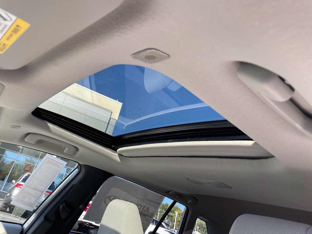 New 2026 Toyota Corolla Cross LE w/ Moonroof Package AWD/4WD image 12