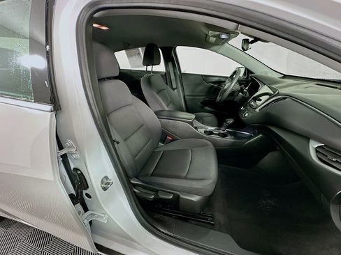 Used 2024 Chevrolet Malibu LT image 37