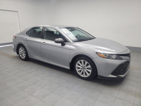 Used 2020 Toyota Camry LE image 11