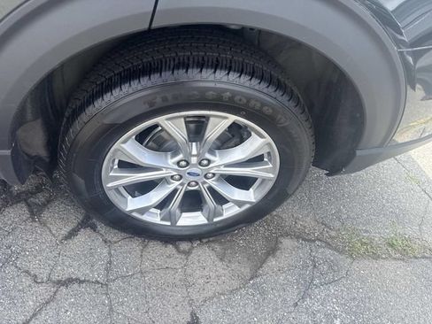 Certified 2023 Ford Explorer XLT w/ Equipment Group 202A AWD/4WD image 14