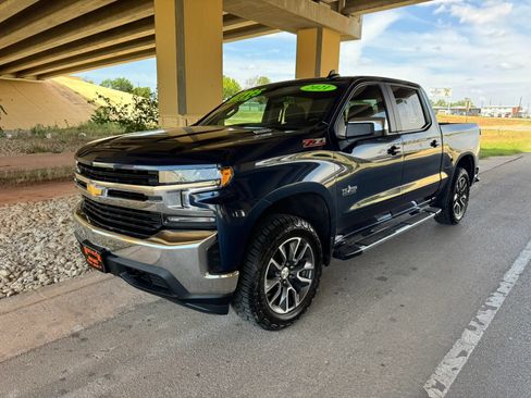 Used 2021 Chevrolet Silverado 1500 LT w/ Z71 Off-Road Package AWD/4WD image 7