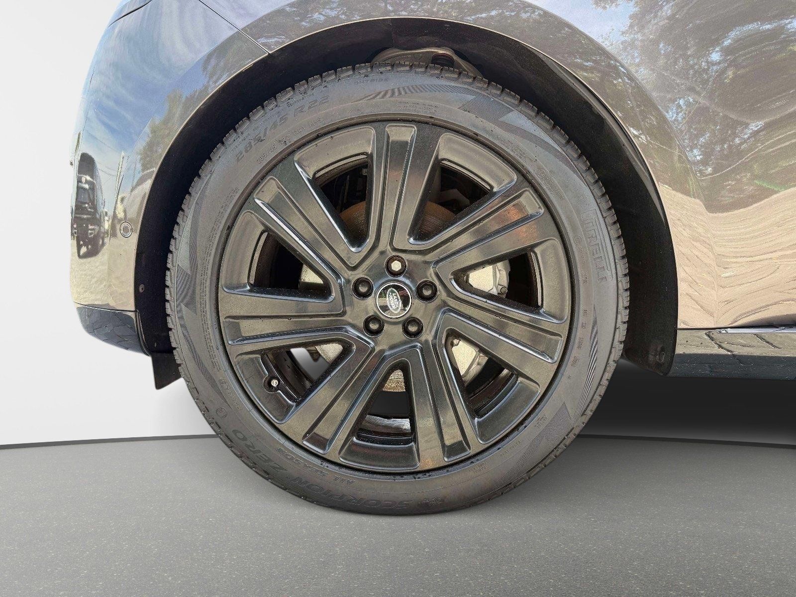 Used 2022 Land Rover Range Rover Long Wheelbase SE AWD/4WD image 13