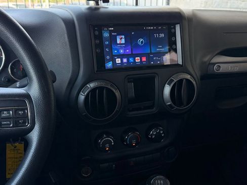 Used 2014 Jeep Wrangler Sport AWD/4WD image 13