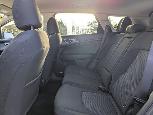 Used 2023 Kia Sportage LX image 13