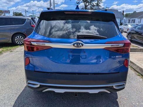 Used 2021 Kia Seltos SX w/ SX Sunroof Package AWD/4WD image 5