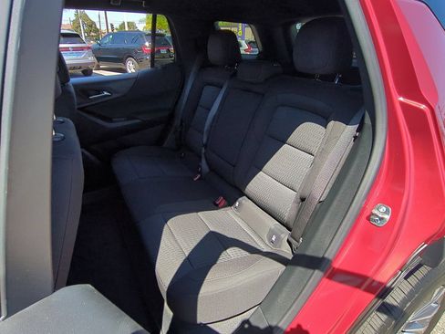 Used 2026 Chevrolet Equinox LT FWD image 24