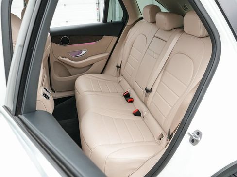 Used 2022 Mercedes-Benz GLC 300 4MATIC image 23