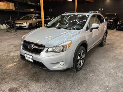 Used 2014 Subaru Crosstrek Touring AWD/4WD image 4