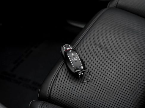 Used 2020 Porsche Macan S image 58