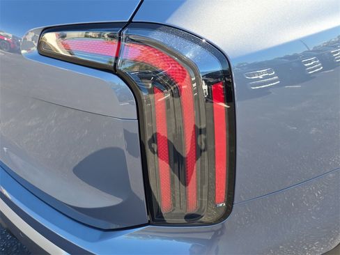 New 2025 Kia Telluride EX image 11