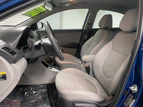 Used 2016 Hyundai Accent SE w/ Option Group 02 image 9