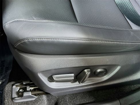 Certified 2025 Toyota Crown Platinum image 18