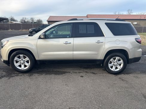 Used 2014 GMC Acadia SLE image 3