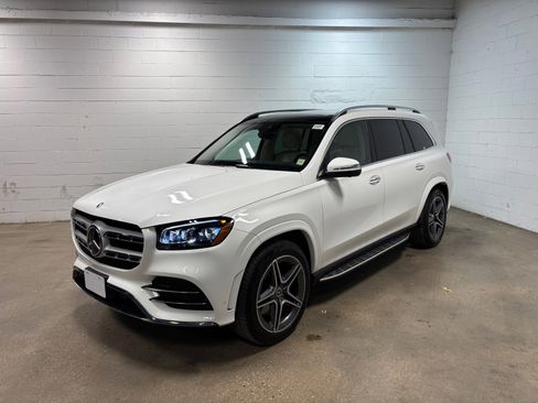 Used 2023 Mercedes-Benz GLS 450 4MATIC image 1