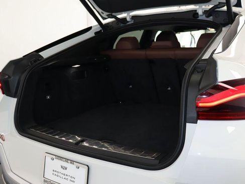 Used 2021 BMW X6 xDrive40i w/ Executive Package AWD/4WD image 26