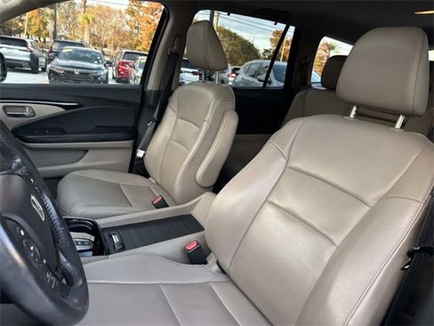 Used 2016 Honda Pilot Touring image 16