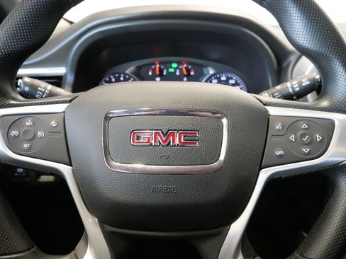 Used 2023 GMC Acadia SLE w/ Driver Convenience Package AWD/4WD image 16