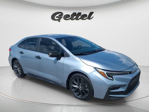 Certified 2024 Toyota Corolla SE FWD image 3