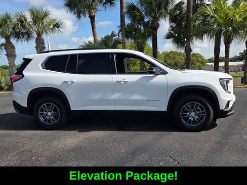 Used 2025 GMC Acadia Elevation FWD image 8